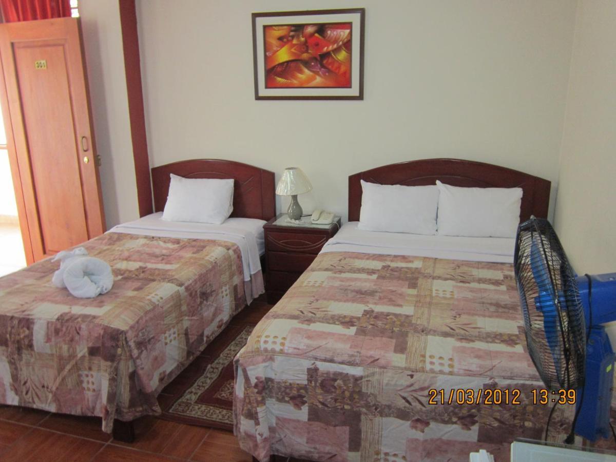 Hotel Plaza Трухильо Экстерьер фото