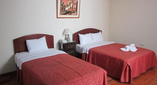 Hotel Plaza Трухильо Экстерьер фото
