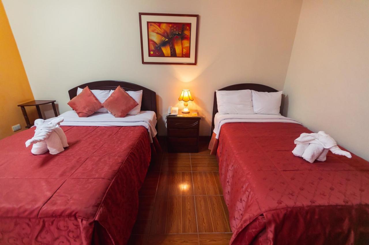 Hotel Plaza Трухильо Экстерьер фото